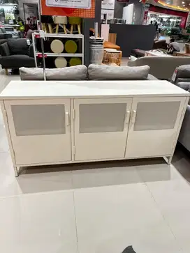 Rak TV Besi 1 Jutaan