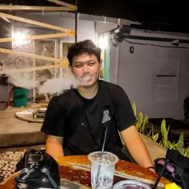 CONTENT CREATOR