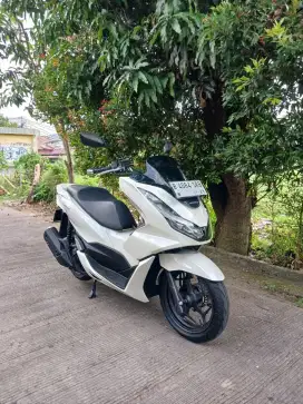 LOW KM 9RB HONDA NEW PCX 160 CBS TAHUN 2022