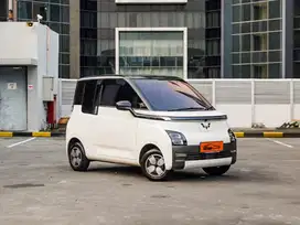 WULING AIR EV LONG RANGE AT 2022 PUTIH
