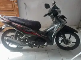 Motor Supra X 125 Injection Helm in