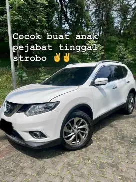 Dijual nissan xtrail 2.5 putih murah 2015 bu cepat at matic siap pakai