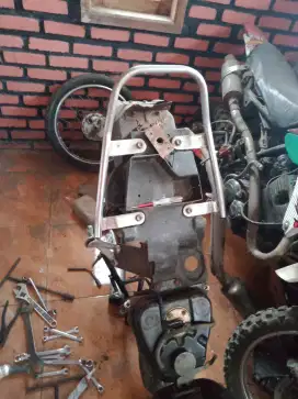 Sperpate tornado ban depan plus velg  tangki behel tolkit standar 2 dl