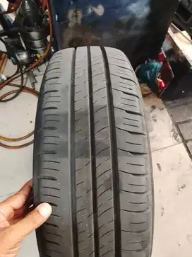 Di jual ban dan velg Innova zenix