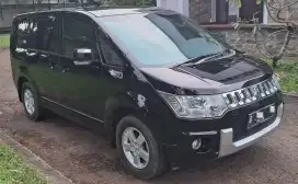 Mitsubishi delica pemakaian 2016
Interior ori Pintu sliding electric