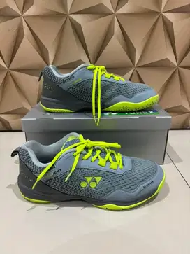 YONEX Velo 100 Badminton Shoes Sepatu Badminton Bulu Tangkis