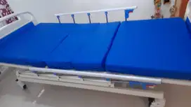 Dijual tempat tidur pasien GTT 3  ENGKOL MANUAL FREE KASUR DECOBITUS O