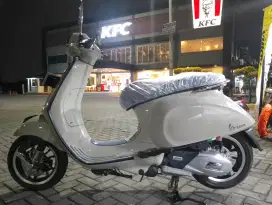 CASH/KREDIT PIAGGIO PRIMAVERA 150 S ABS (TT/PAYLATER/KREDIVO/CC 0%)