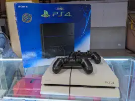 PS 4 500gb 
seri 1100 fat
fw 12 ( bisa di hen)