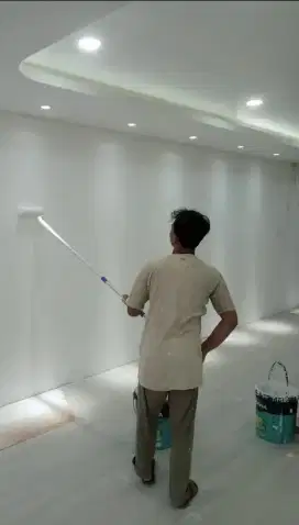 tukang cat bangunan