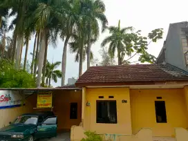 Dikontrakan / disewakan rumah murah strategis