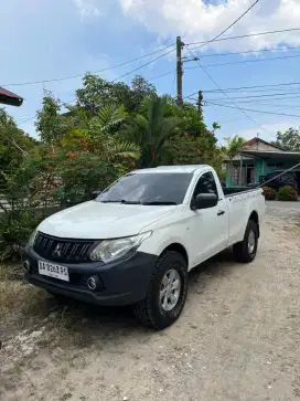 Mitsubishi Triton SC 4x4 2019