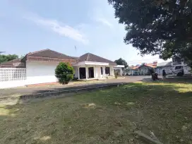 DIJUAL: Rumah + Tanah 1800 m² Pinggir Jalan Kalimalang
Lt 1800 m2