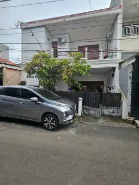Rumah lokasi strategis anti banjir