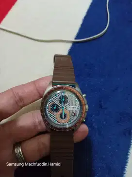 Jual santai jam analog masih mulus