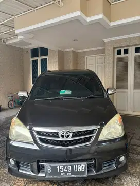 Dijual Toyota Avanza 1.3G Matic 2011