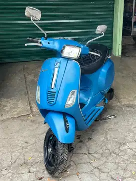 Vespa S150 3v biru