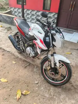 YAMAHA V-ixion NVL 150cc