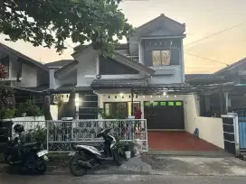Disewakan rumah di komp. perumahan Istana Kawaluyaan