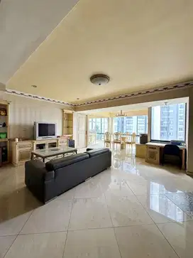 Jual condominium Taman Anggrek luas 176m2 furnish TERMURAH