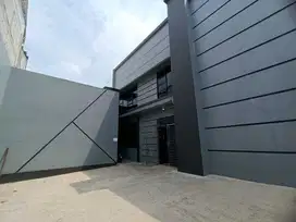 Disewakan gudang 2 lantai siap pakai LT 500m2 di Kapuk Jakarta utara