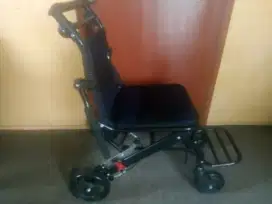 Dijual kursi roda kondisi masih baru