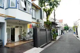 Rumah Di Tebet Utara Jakarta Selatan
