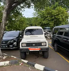 Dijual Cepat! Mobil Jeep Suzuki Katana SC 2WD Jeep 1994
