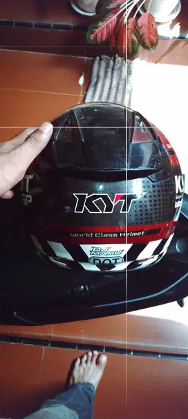 Helm KYT motoGP