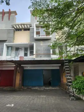 Dijual cepat Ruko 3 lantai, murah, Di harapan Indah Bekasi