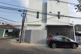 RUMAH MURAH DI TEBET JAKARTA SELATAN SIAP HUNI DEKAT STASIUN CAWANG