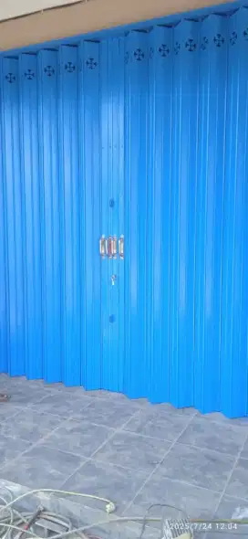 Produsen pintu harmonika