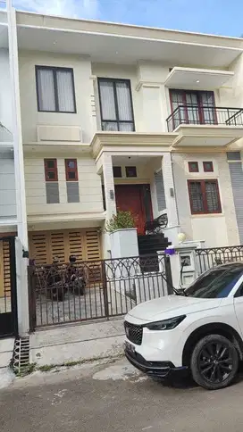 Dijual Rumah Mewah Fasilitas Furnished Di Green Garden Jakarta Barat