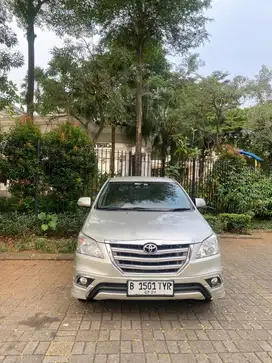 Innova V Luxury 2014 Captain seat (barong)