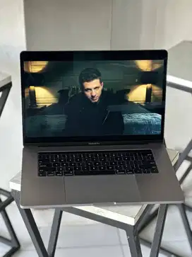 MacBook Pro 15inch A1990 2018/2019 BERGARANSI
