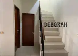 Dijual rumah 2 lantai di Cluster Premier Village Cipondoh luas 90m2