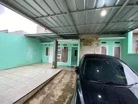 Rumah di lokasi strategis di Griya Suradita Indah, Cisauk