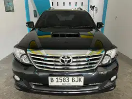 Dijual cepat toyota fortuner g vnt 2.5 mt 2014 super