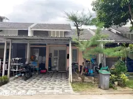 Rumah 1,5 lantai 2+1 kamar hadap barat di Serpong Garden Cisauk