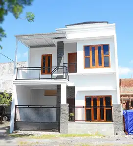 RUMAH BARU CANTIK 2 LANTAI MINIMALIS HARGA MURAH DI DEKAT UMY BANTUL