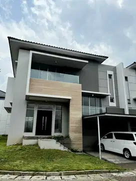 Dijual Cepat Rumah Hook 2 Setengan Lantai Golf Island PIk