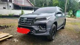 TOYOTA FORTUNER GR SPORT 2022