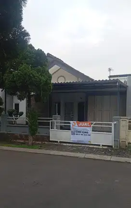 Jual rumah di singgasana pradana bandung