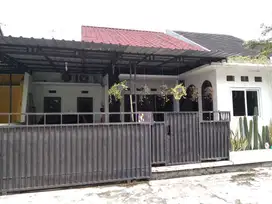 Rumah Tingkat Di Jual Dalam Perumahan Di Condong Catur