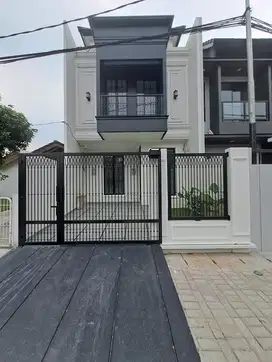Rumah Baru, Bangunan Mandiri, Minimalis, 2 LT, di Perum Griya Loka BSD