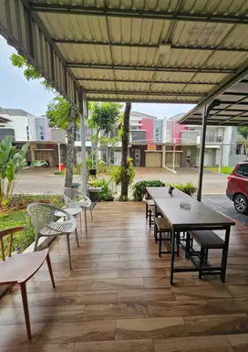 Dijual Rumah Green Lake hadap Selatan Hunian Mewah