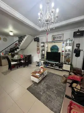 Wilson Rumah bisa usaha lokasi bagus di jalan raya