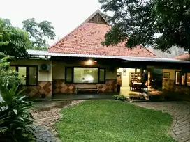 Jual Rumah ala villa Raya Dr Soetomo strategis nol raya komersil area