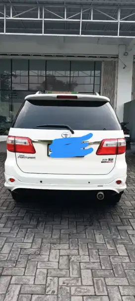 TOYOTA FORTUNER 2010