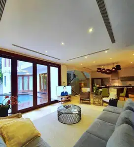 Dijual Rumah Semi Furnish LT 408 Pondok Indah Jakarta Selatan
